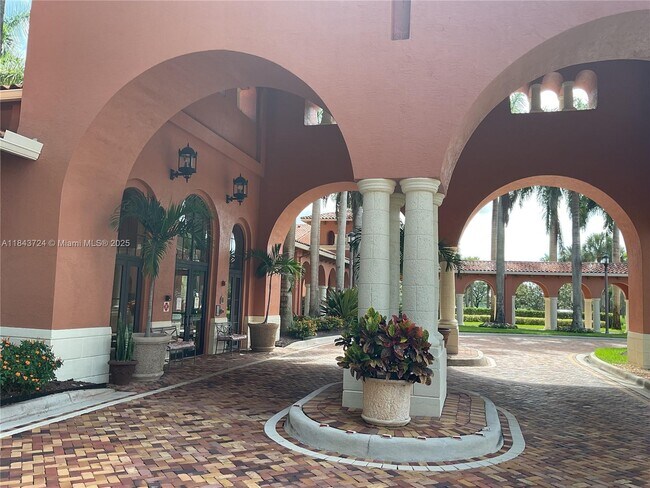Building Photo - 9329 Via Grande W