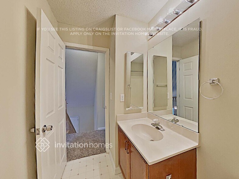 Building Photo - 5909 Creft Cir