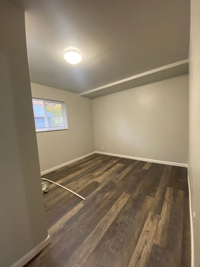 Building Photo - Newly Updated 2 Bedroom 1 Bath in Klickitat