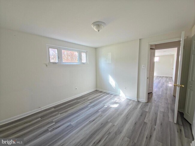 Building Photo - 12111 Portree Dr