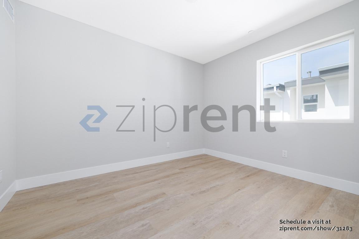 Building Photo - 2087 S El Camino Real