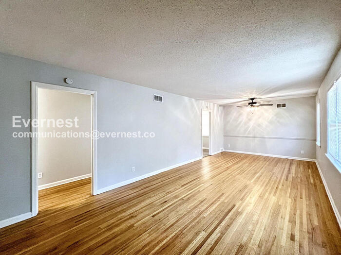 Building Photo - 3180 Bluefield St
