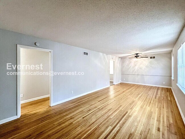 Building Photo - 3-Bedroom Home with Fenced Yard & Carport / Pet-Friendly / Coming Soon!