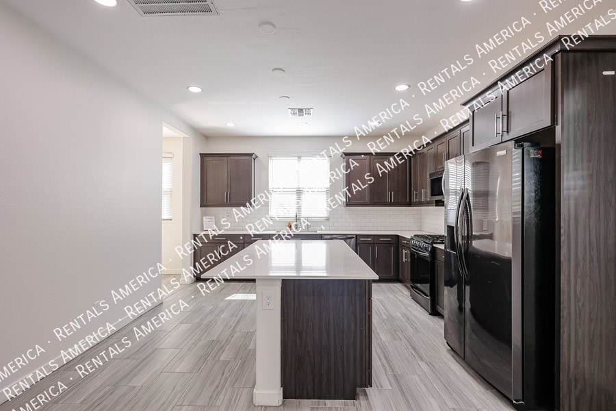 Building Photo - 743 N Abalone Ct.