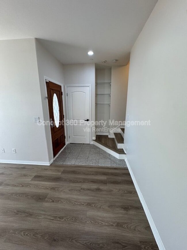 Building Photo - 3536 Linden Ave