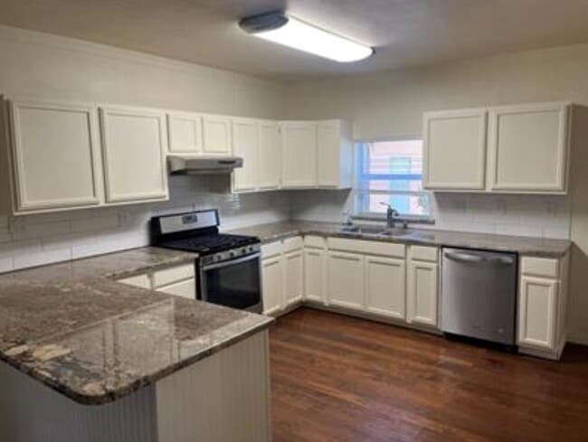 Building Photo - 230 Six Pines Rd