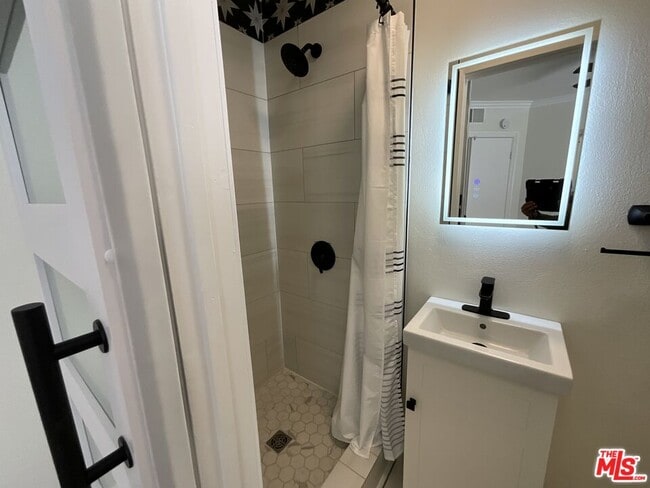 Building Photo - 40588 Pebble Beach Cir