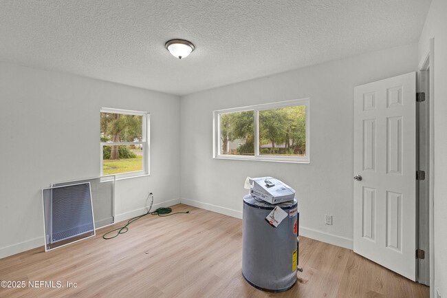 Building Photo - 7059 Tynan Ave