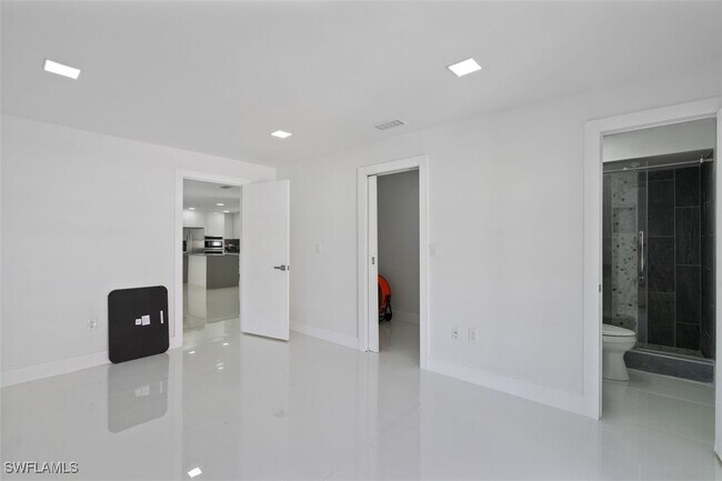 Building Photo - 13880 Lazy Ln
