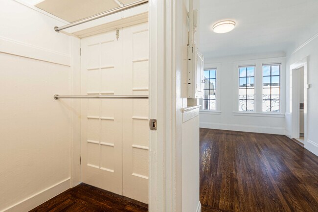 Building Photo - 3017 22nd St