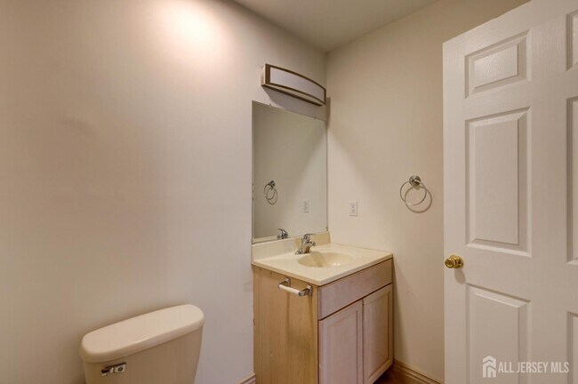 Building Photo - 100 Forest Dr