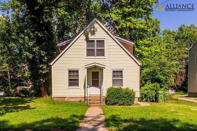 Building Photo - 1404 Legore Ln