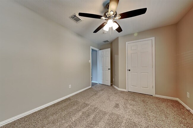 Building Photo - 31243 Quail Oak Park Ln