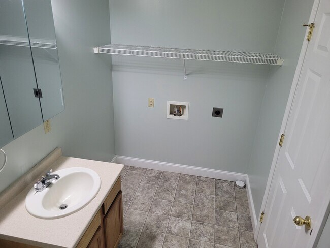 Building Photo - 1 Tourmaline Dr