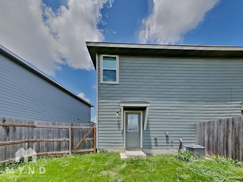 Building Photo - 8727 Key Windy Way