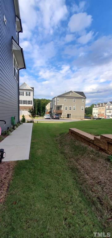 Building Photo - 1061 Larabee Ln