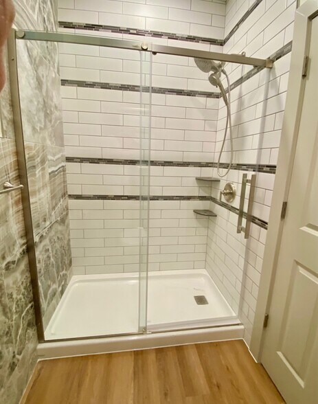 Shower in bathroom 2. - 1321 Highland St