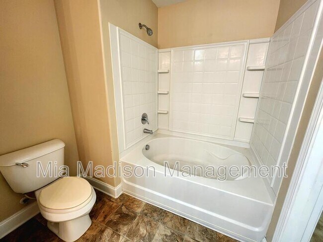 Building Photo - 11330 White Bluff Rd