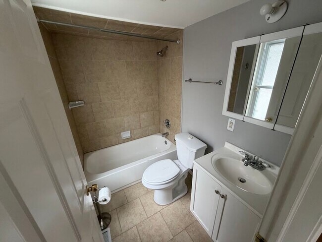 Building Photo - 2 Bed Ferndale home for rent - walking distance to downtown!