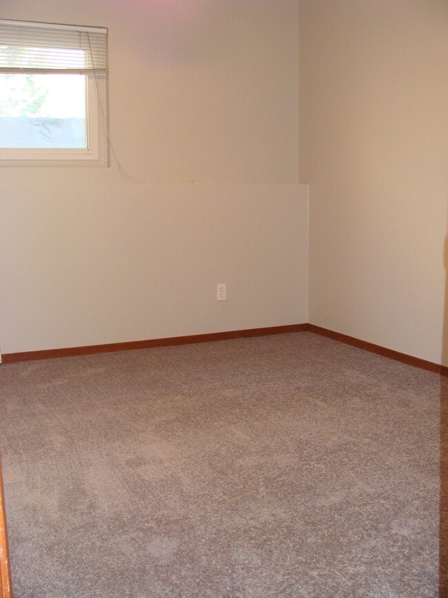 Building Photo - 414 W Beaver Creek Blvd