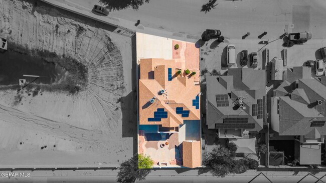 Building Photo - 695 Paseo del Mar Dr