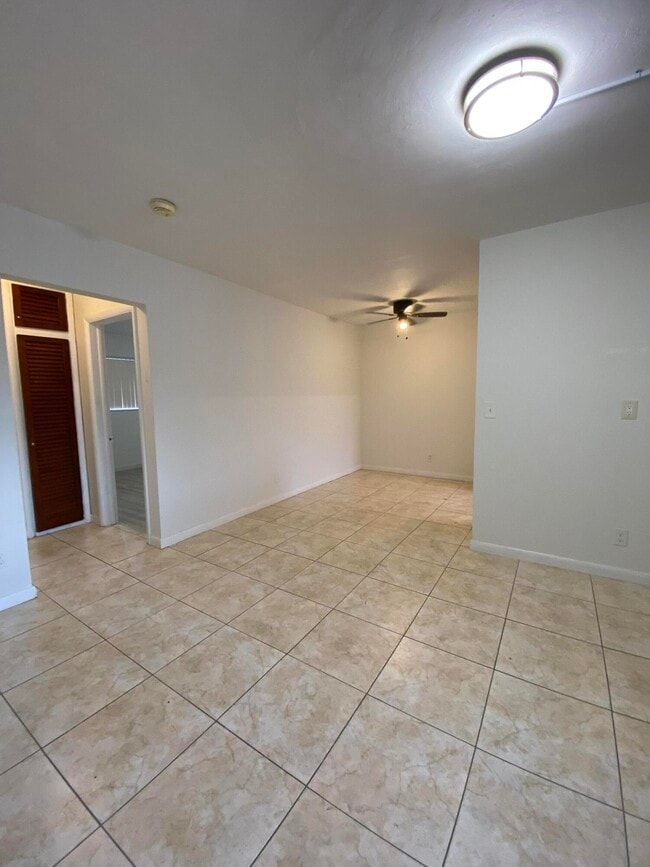 Building Photo - 1500 S 20th Ave