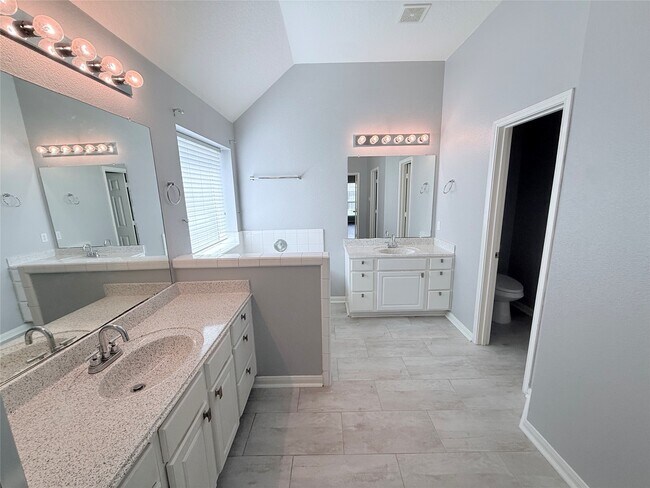 Building Photo - 4010 Tigris Ridge Dr