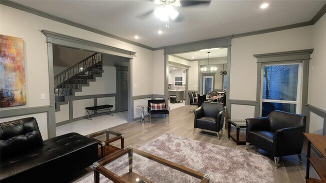 Building Photo - 632 N Eldridge Pkwy