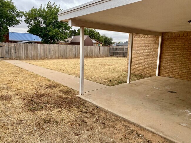 Building Photo - 5539 Auburn St