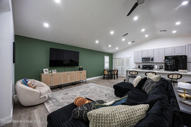 Building Photo - 6655 Corto Rd
