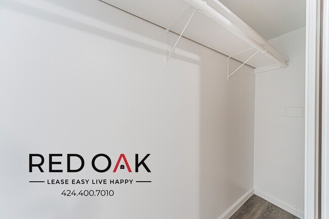 Building Photo - 6928 Agnes Ave