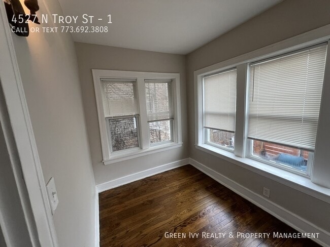 Building Photo - 4527 N Troy St
