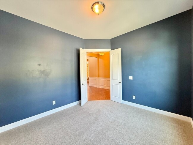 Building Photo - 1140 Litchborough Way