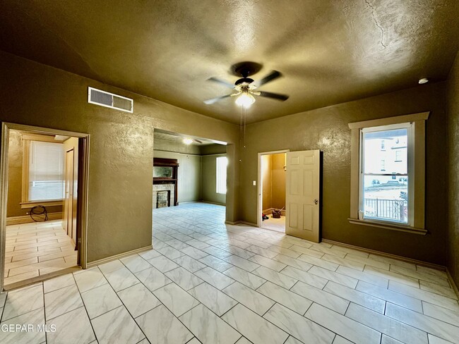 Building Photo - 618 Stewart Ct