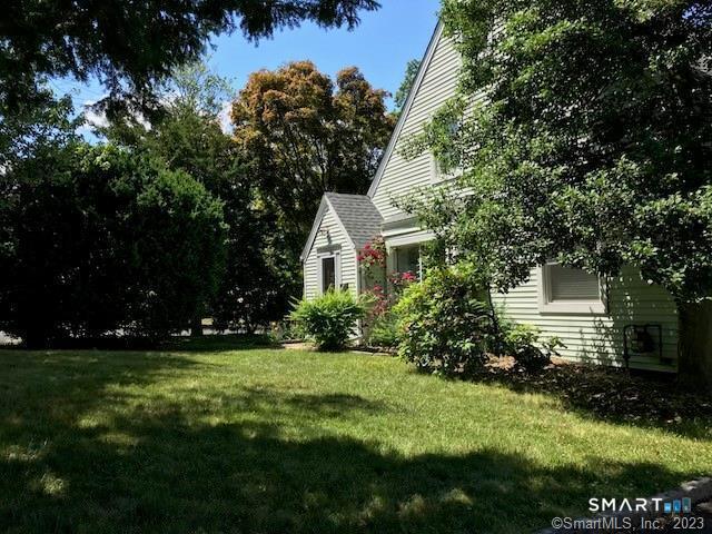 Building Photo - 203 Toms Rd