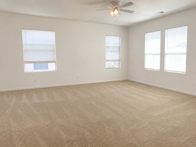 Building Photo - 1062 Sea Glass Wy