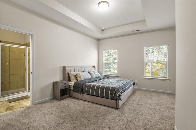 Building Photo - 2070 Ravencliff Dr