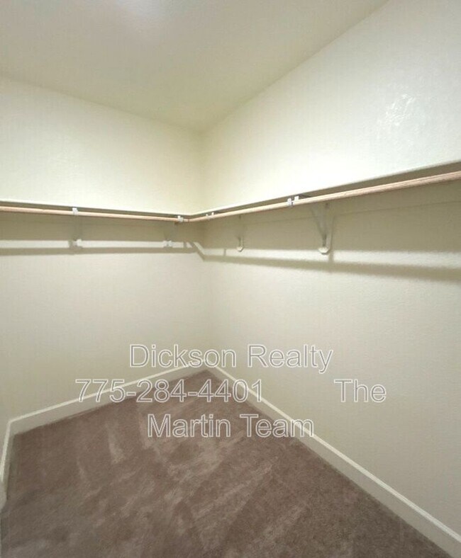 Building Photo - 904 Cascade Range Dr