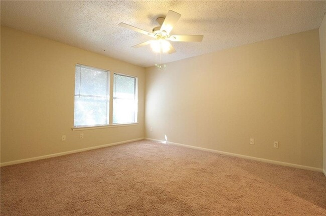 Building Photo - 9002 Sanger Dr