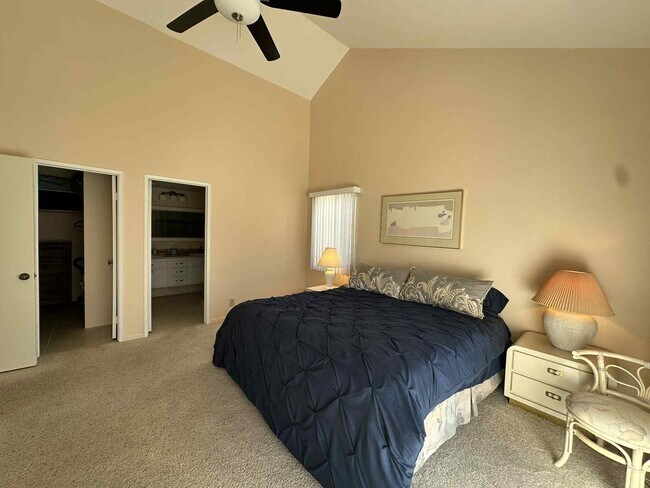 Building Photo - 2350 E Miramonte Cir