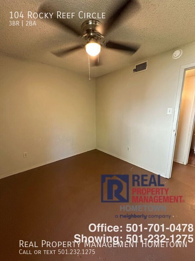 Building Photo - 104 Rockyreef Cir