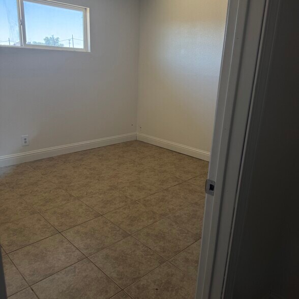 Bedroom 2 - 26944 Prospect St