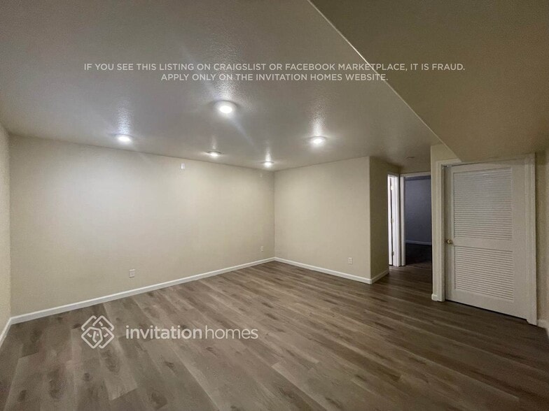 Building Photo - 5255 Butterfield Dr