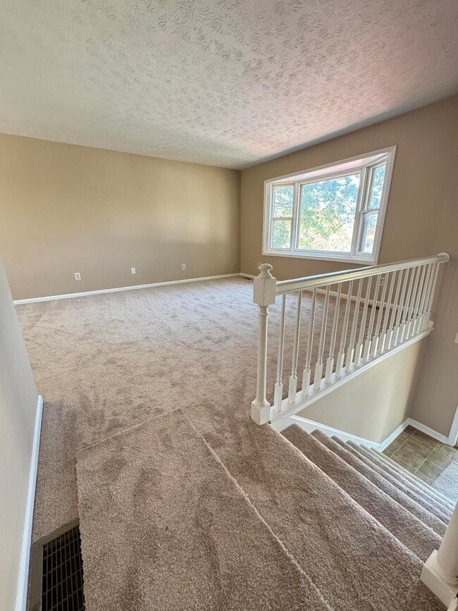 Building Photo - 3372 Otter Creek Dr