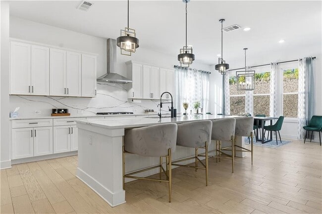 Building Photo - 415 Oakleigh Ave