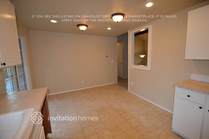 Building Photo - 8311 113 St E