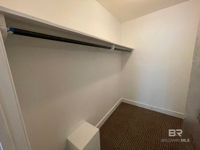 Building Photo - 6621 Purvis Rd