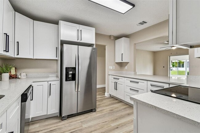 Building Photo - 1805 Butterfly Pl