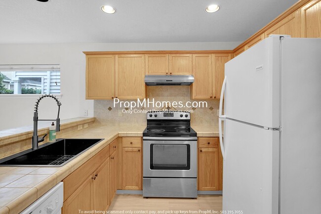 Building Photo - Stunning Bethany Village Charmer with Updates!