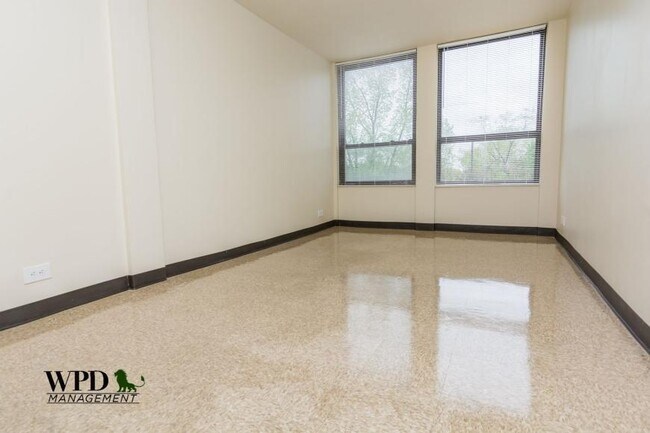Building Photo - 2 bedroom in Chicago IL 60621